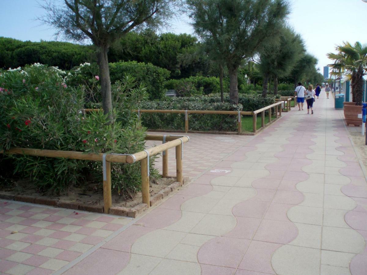App4Rent - Villa Cristina 5 - Rinnovato Lido di Jesolo Exterior photo